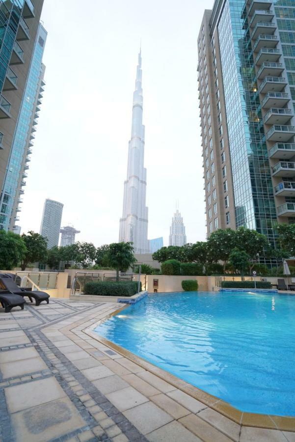 Elite Royal Apartment - Full Burj Khalifa & Fountain View - Crystal دبي المظهر الخارجي الصورة