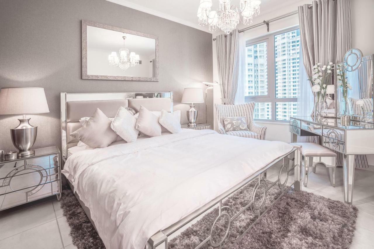 Elite Royal Apartment - Full Burj Khalifa & Fountain View - Crystal دبي المظهر الخارجي الصورة
